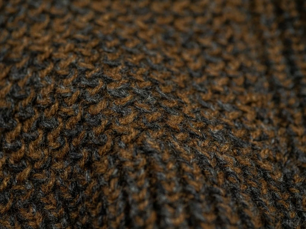 Loop & Weft Merino Super Lamb Switch Panel Crewneck Sweater Deep Clay Brown 17 Loop & Weft Merino Super Lamb Switch Panel Crewneck Sweater Deep Clay Brown