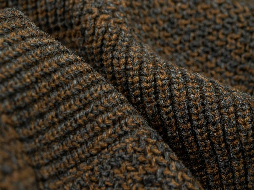 Loop & Weft Merino Super Lamb Switch Panel Crewneck Sweater Deep Clay Brown 20 Loop & Weft Merino Super Lamb Switch Panel Crewneck Sweater Deep Clay Brown