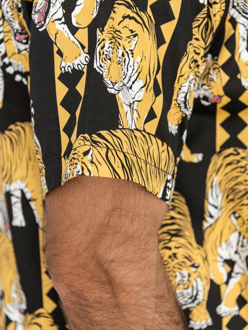 NEW ARRIVALS Samurai Jeans SSA22-HT One Hundred Tiger Shirt Black 9 NEW ARRIVALS Samurai Jeans SSA22-HT One Hundred Tiger Shirt Black