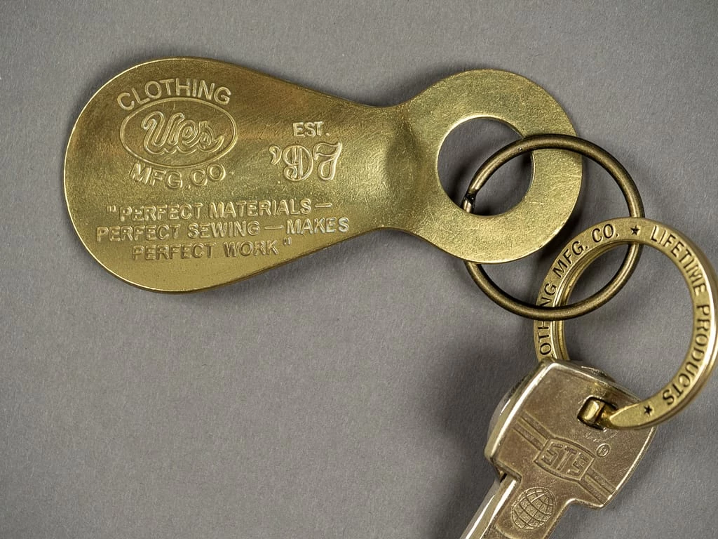 UES Brass Shoehorn Shaped Keyholder Gold 4 UES Brass Shoehorn Shaped Keyholder Gold